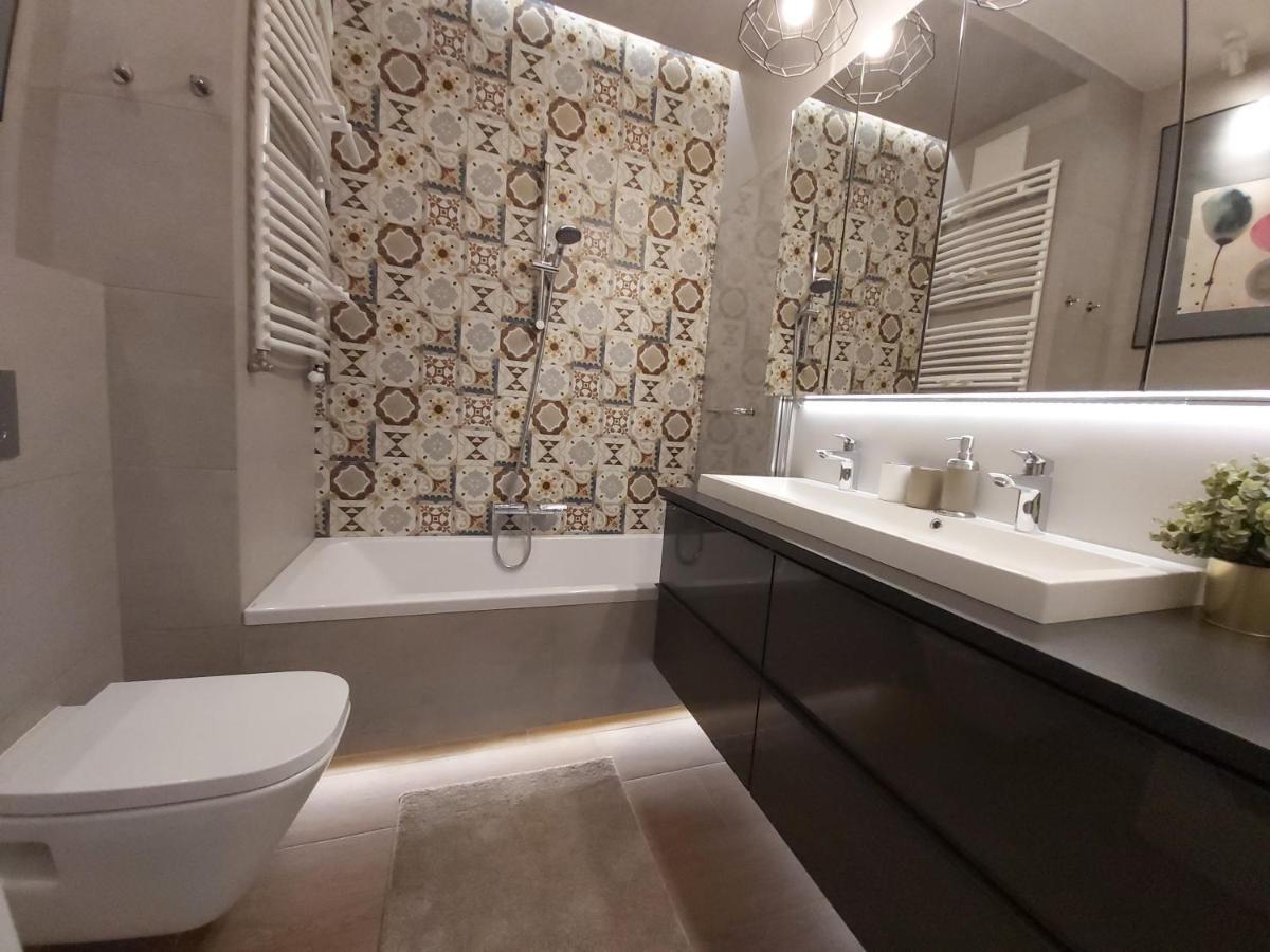 Siedmiogrodzka - Most Handy Location, Aircon & Garage Free Warsawa Bagian luar foto